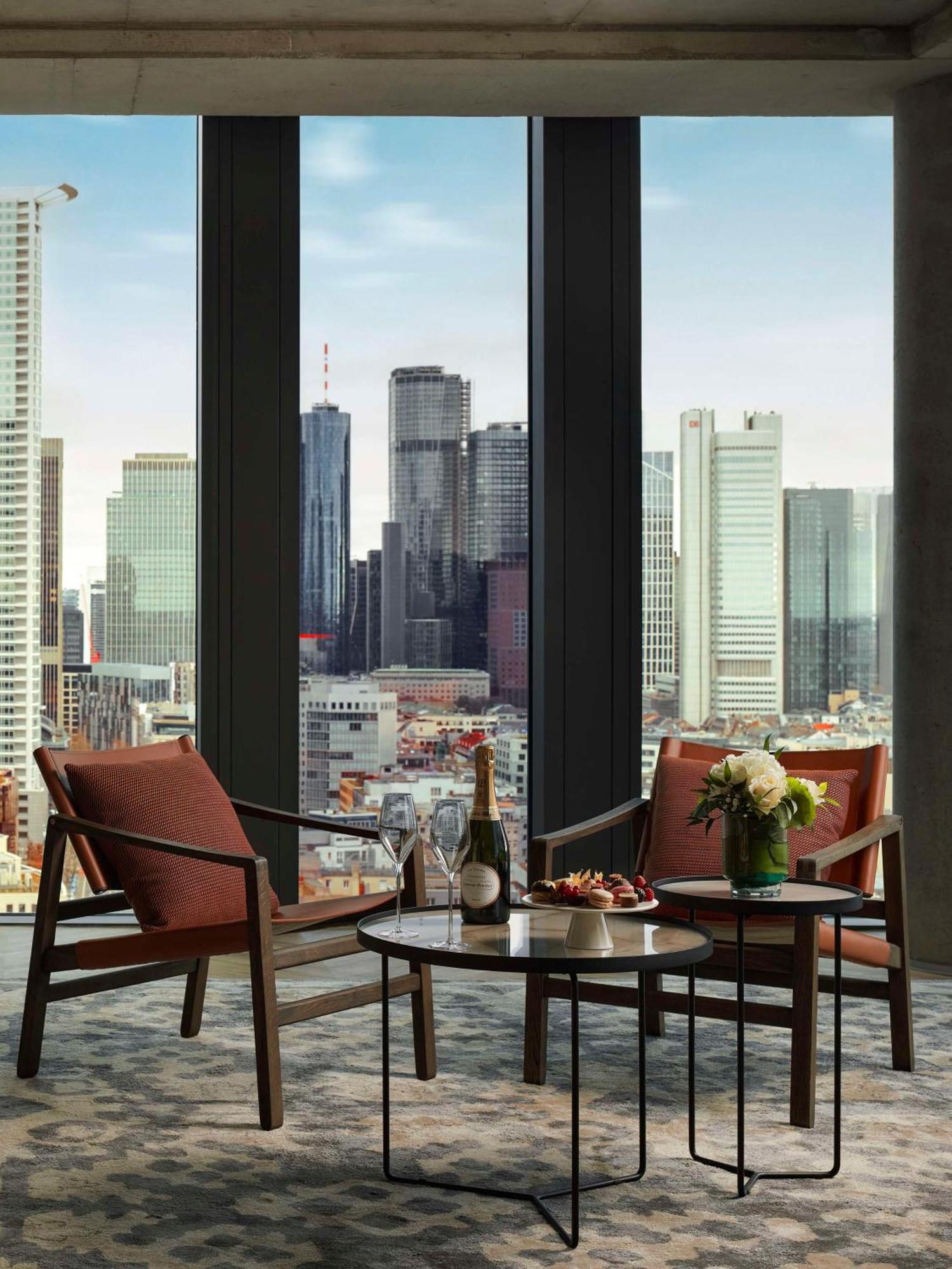 Nh Collection Frankfurt Spin Tower Hotel Frankfurt am Main Buitenkant foto