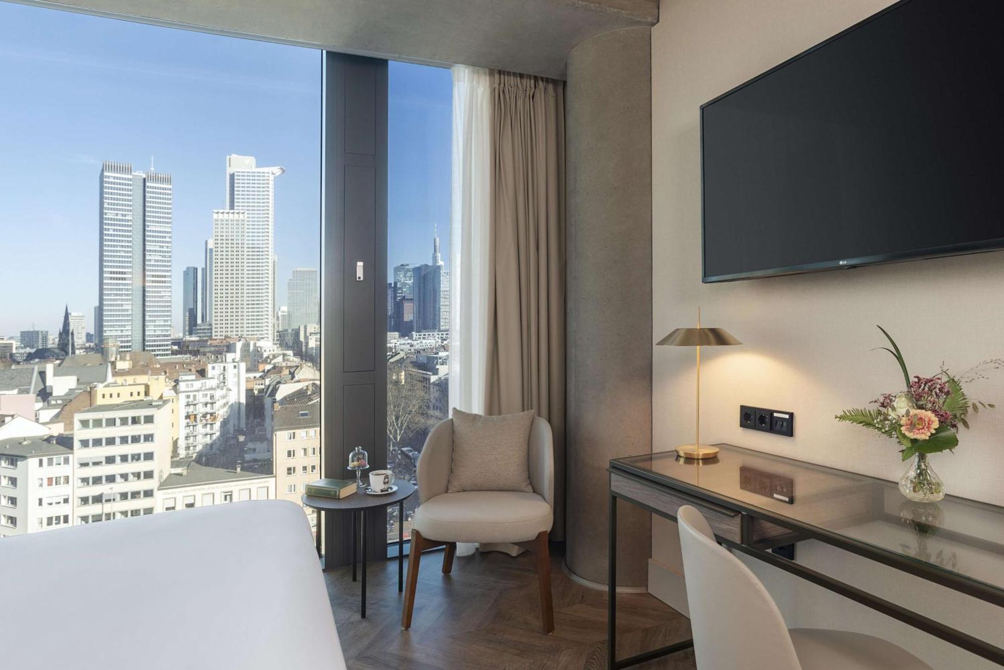 Nh Collection Frankfurt Spin Tower Hotel Frankfurt am Main Buitenkant foto
