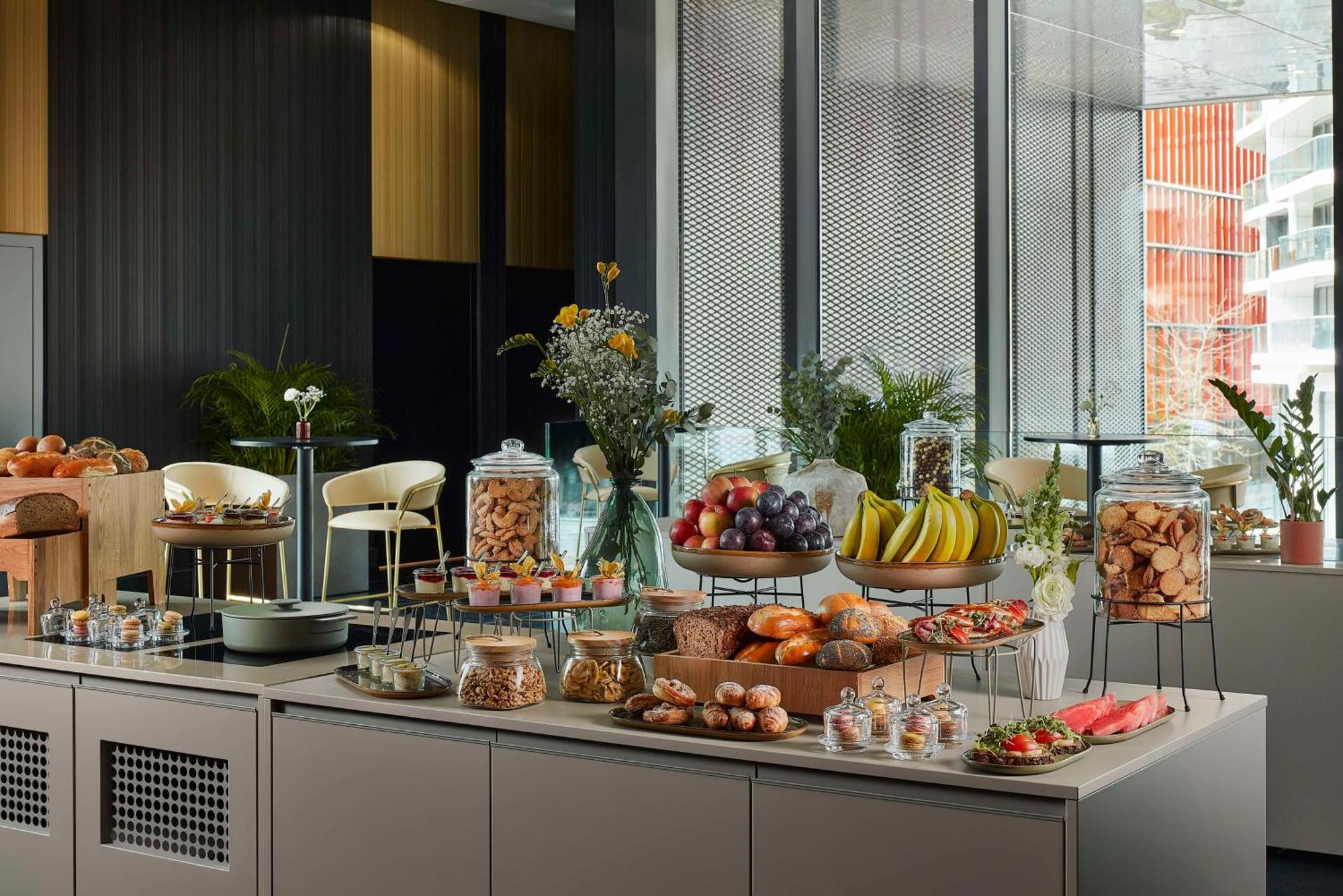Nh Collection Frankfurt Spin Tower Hotel Frankfurt am Main Buitenkant foto