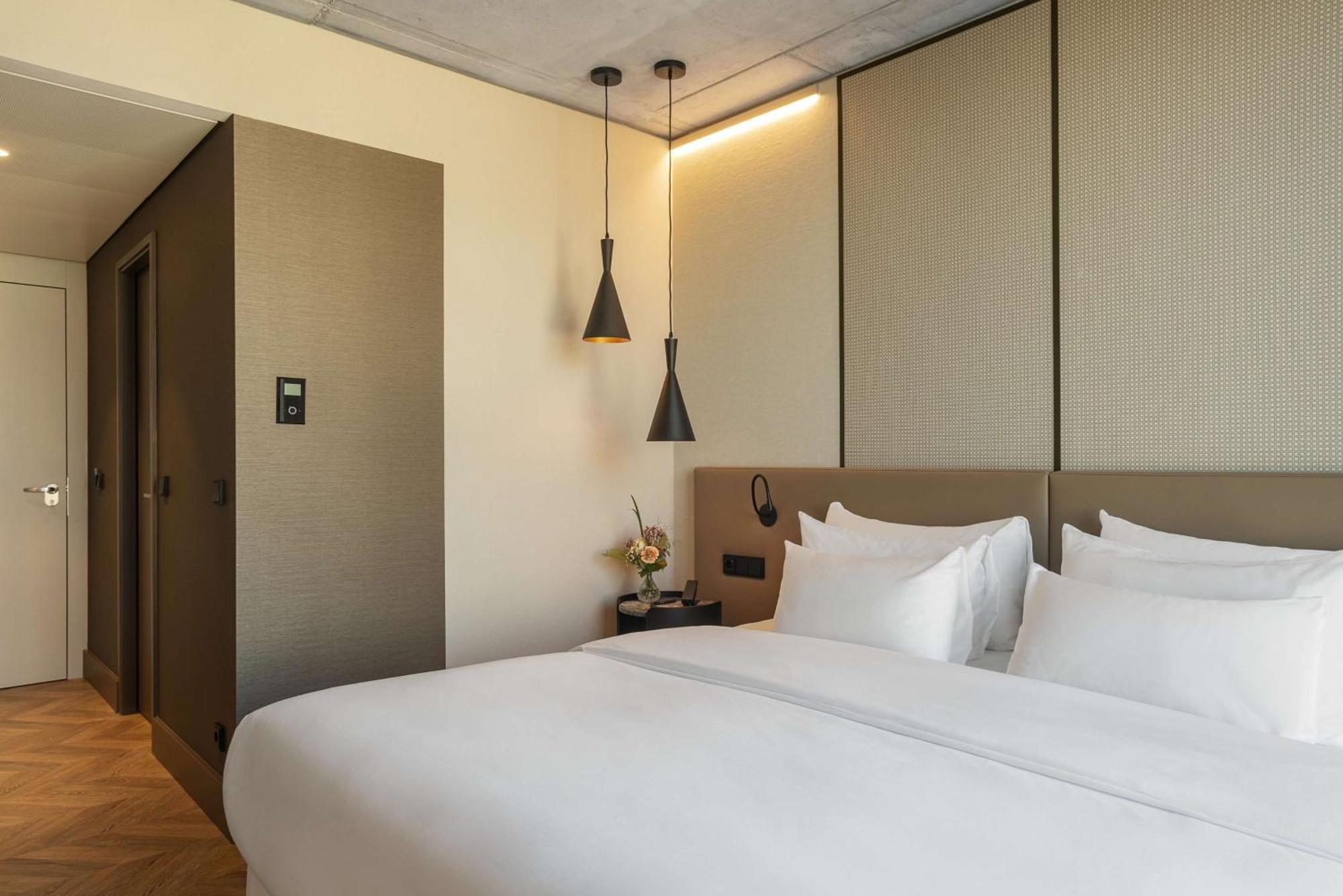 Nh Collection Frankfurt Spin Tower Hotel Frankfurt am Main Buitenkant foto