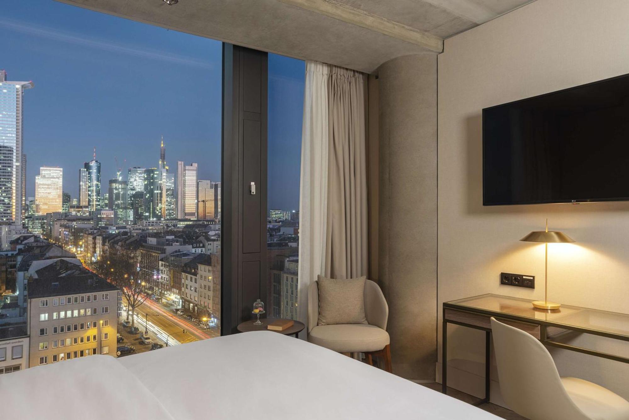 Nh Collection Frankfurt Spin Tower Hotel Frankfurt am Main Buitenkant foto
