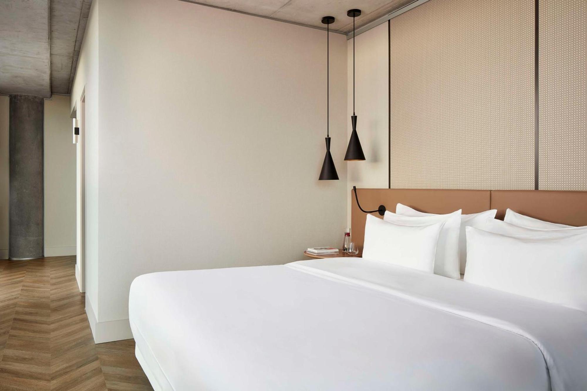 Nh Collection Frankfurt Spin Tower Hotel Frankfurt am Main Buitenkant foto