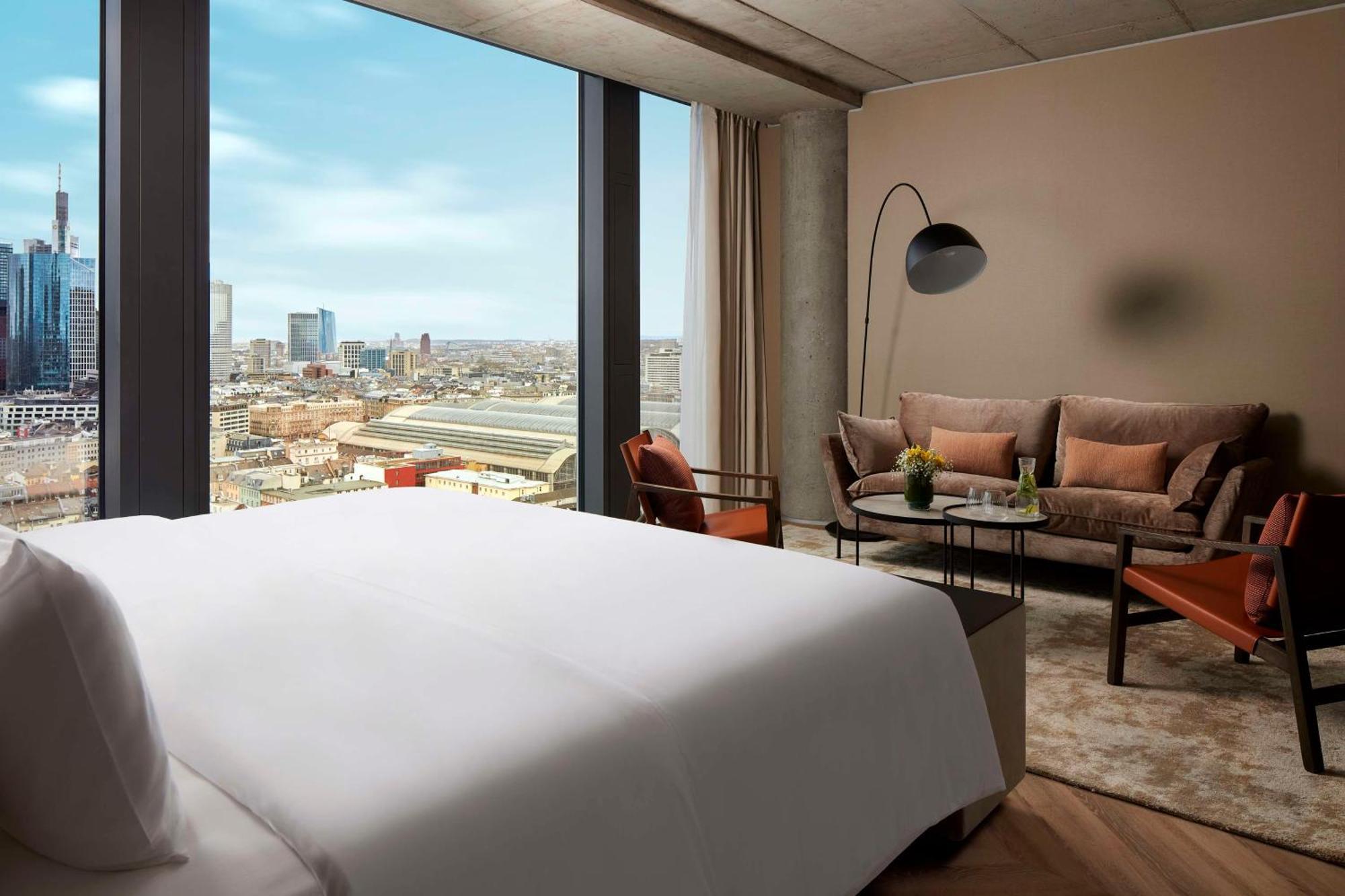 Nh Collection Frankfurt Spin Tower Hotel Frankfurt am Main Buitenkant foto