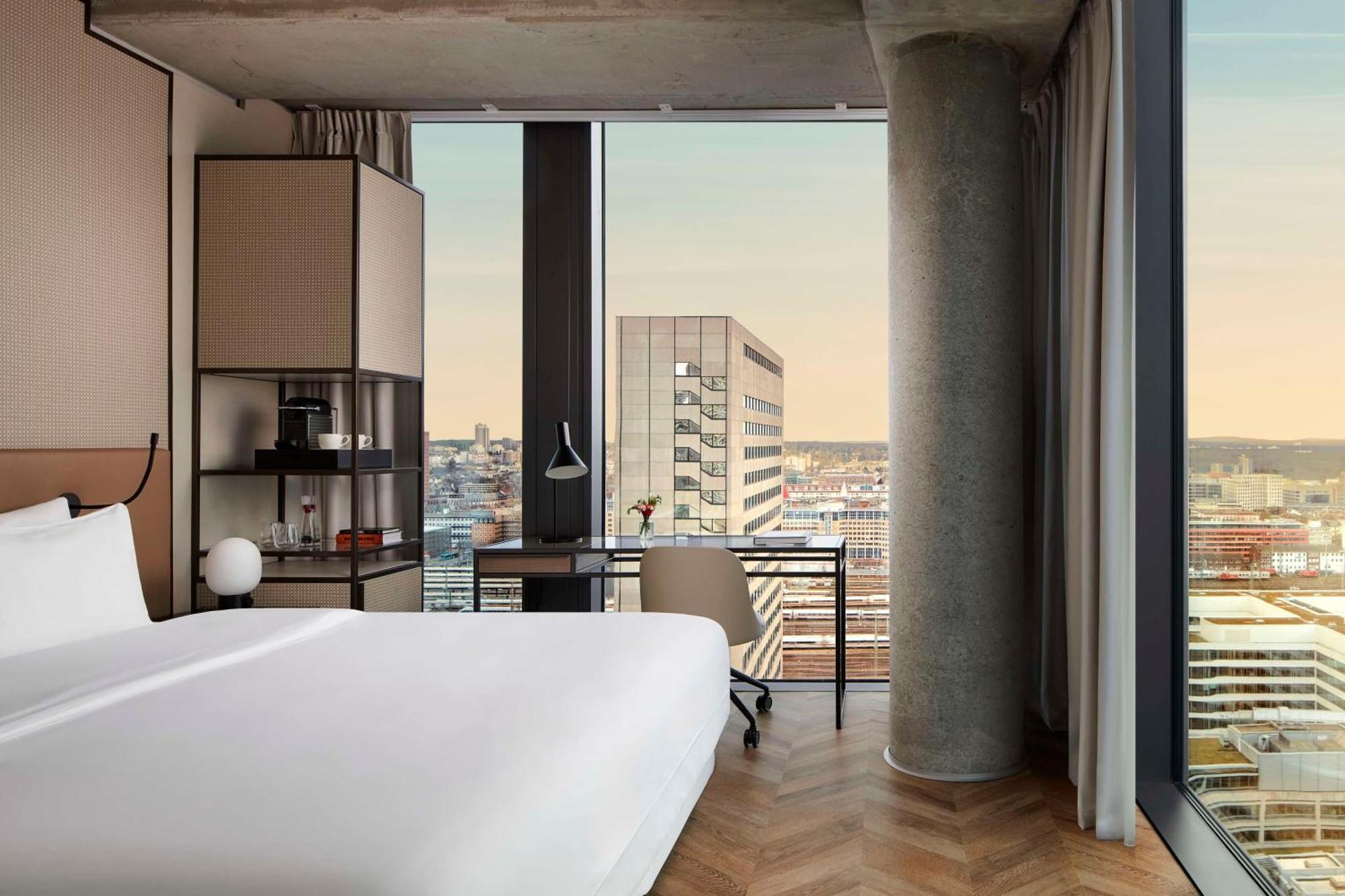 Nh Collection Frankfurt Spin Tower Hotel Frankfurt am Main Buitenkant foto