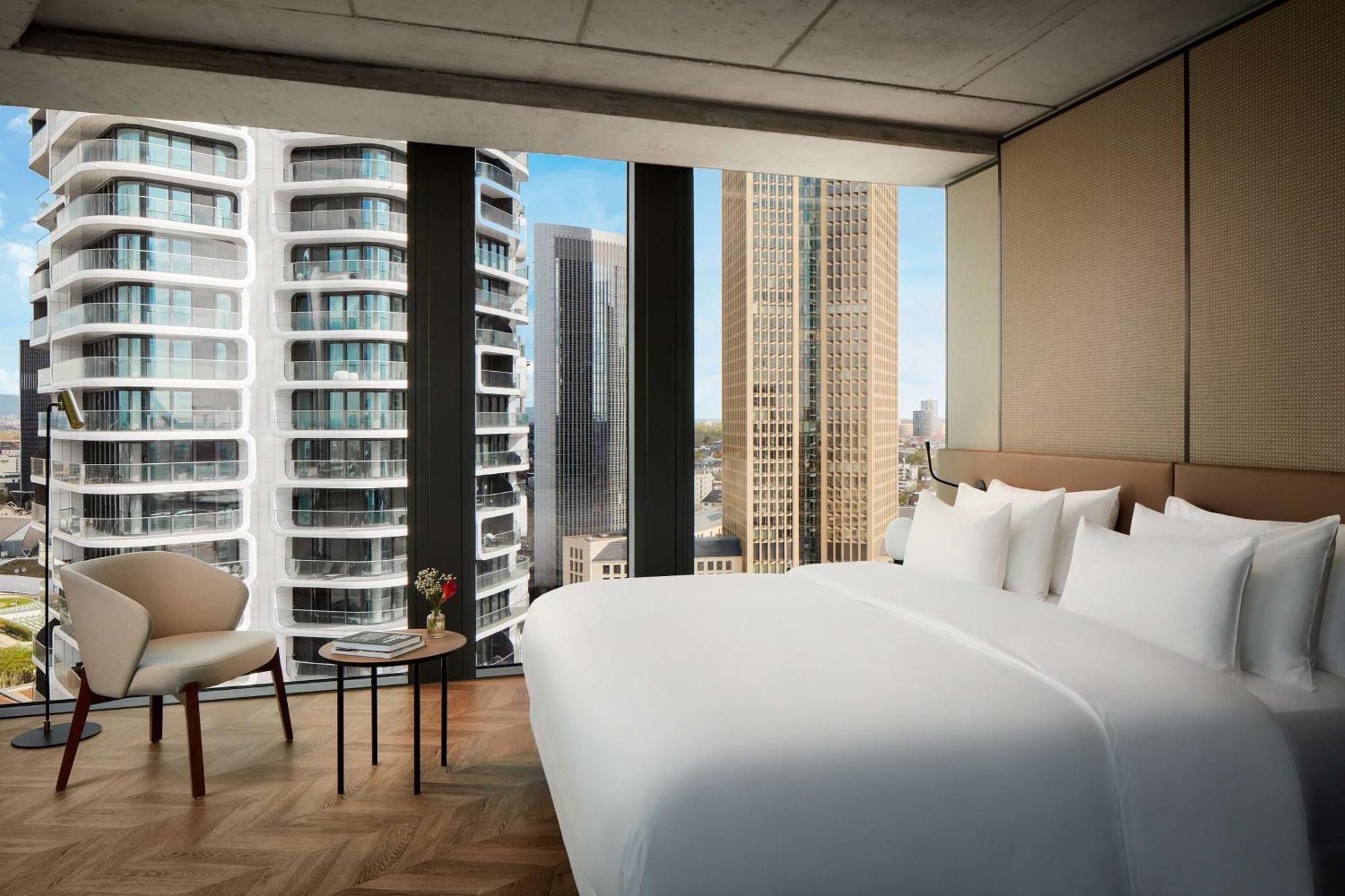 Nh Collection Frankfurt Spin Tower Hotel Frankfurt am Main Buitenkant foto