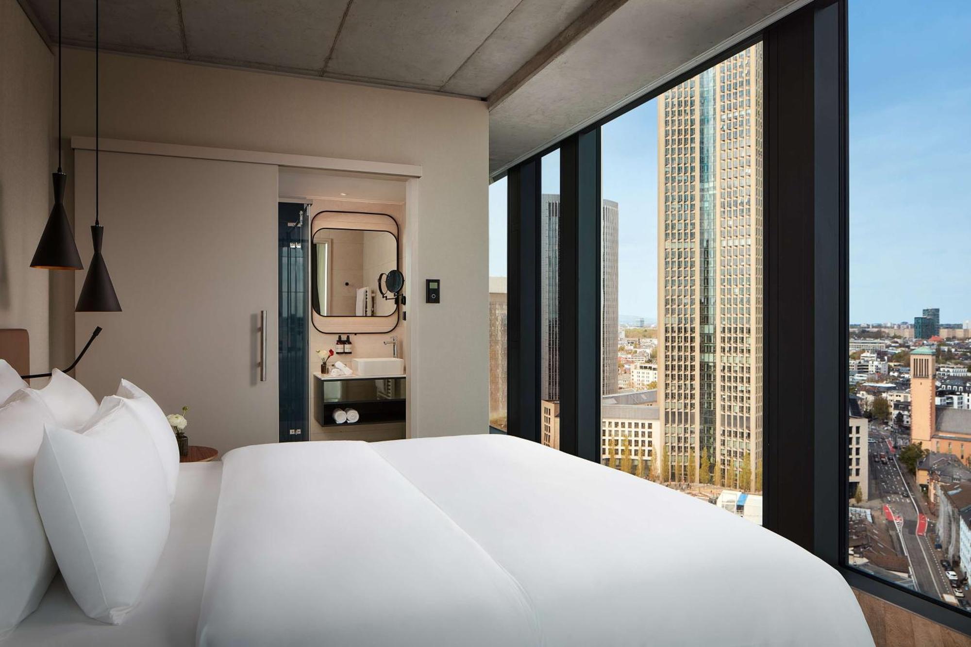 Nh Collection Frankfurt Spin Tower Hotel Frankfurt am Main Buitenkant foto