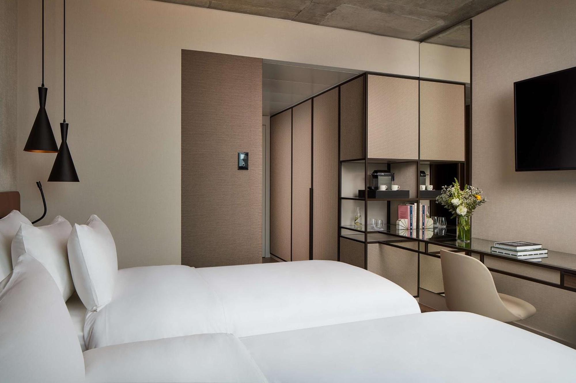 Nh Collection Frankfurt Spin Tower Hotel Frankfurt am Main Buitenkant foto